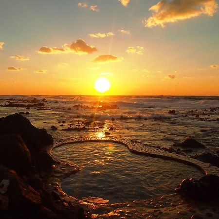 ホテル 黄金崎不老ふ死温泉 深浦町 エクステリア 写真