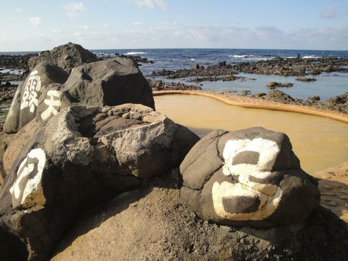 ホテル 黄金崎不老ふ死温泉 深浦町 エクステリア 写真